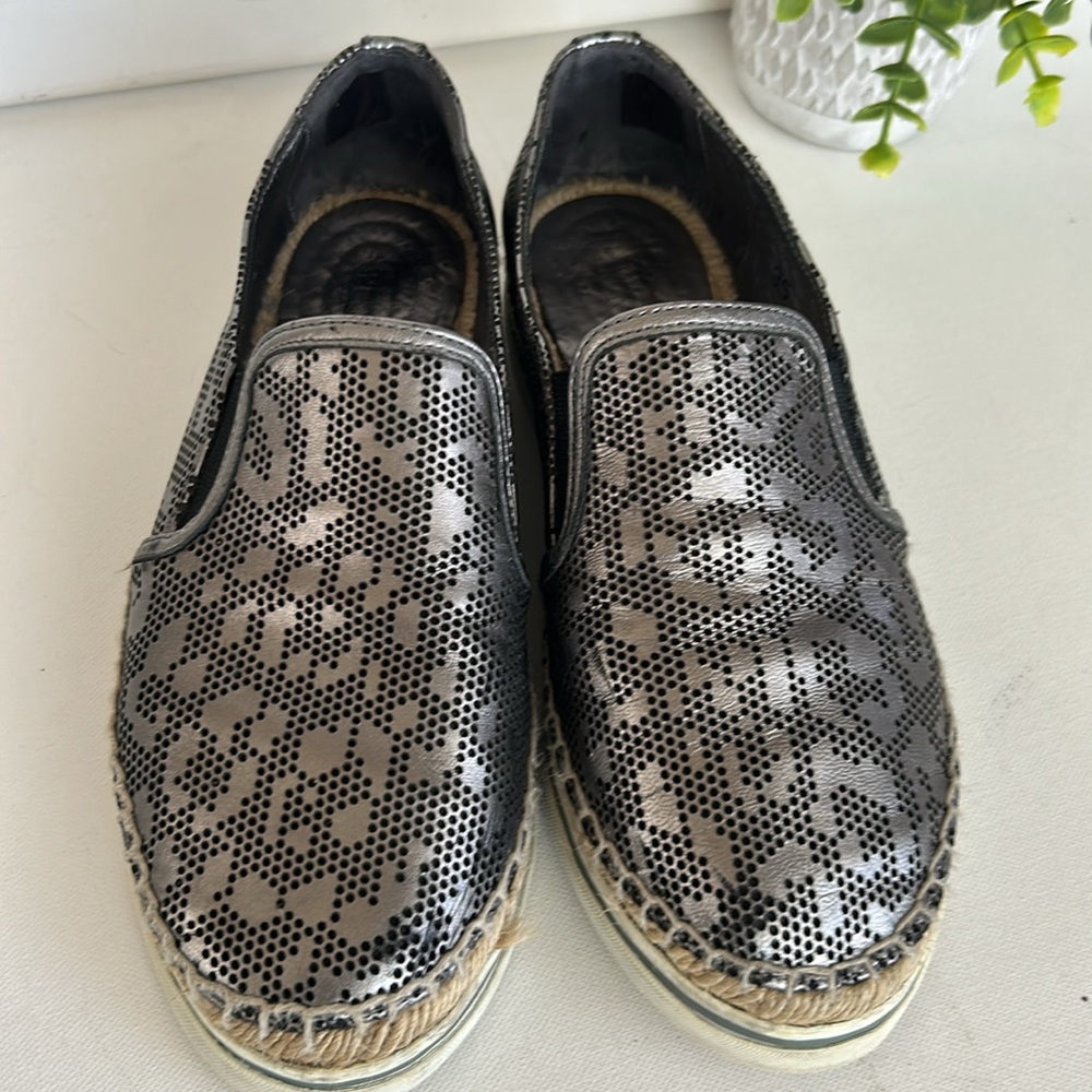 JIMMY CHOO DAWN STEEL SLIP ON LOGO ESPADRILLES SNEAKERS - Picture 3 of 17